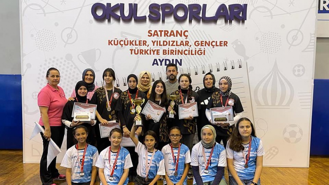 Okul Sporları Satranç Türkiye Birinciliği Şampiyonasında Türkiye İkinciliği